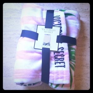 Victoria's Secret Wrap Towel